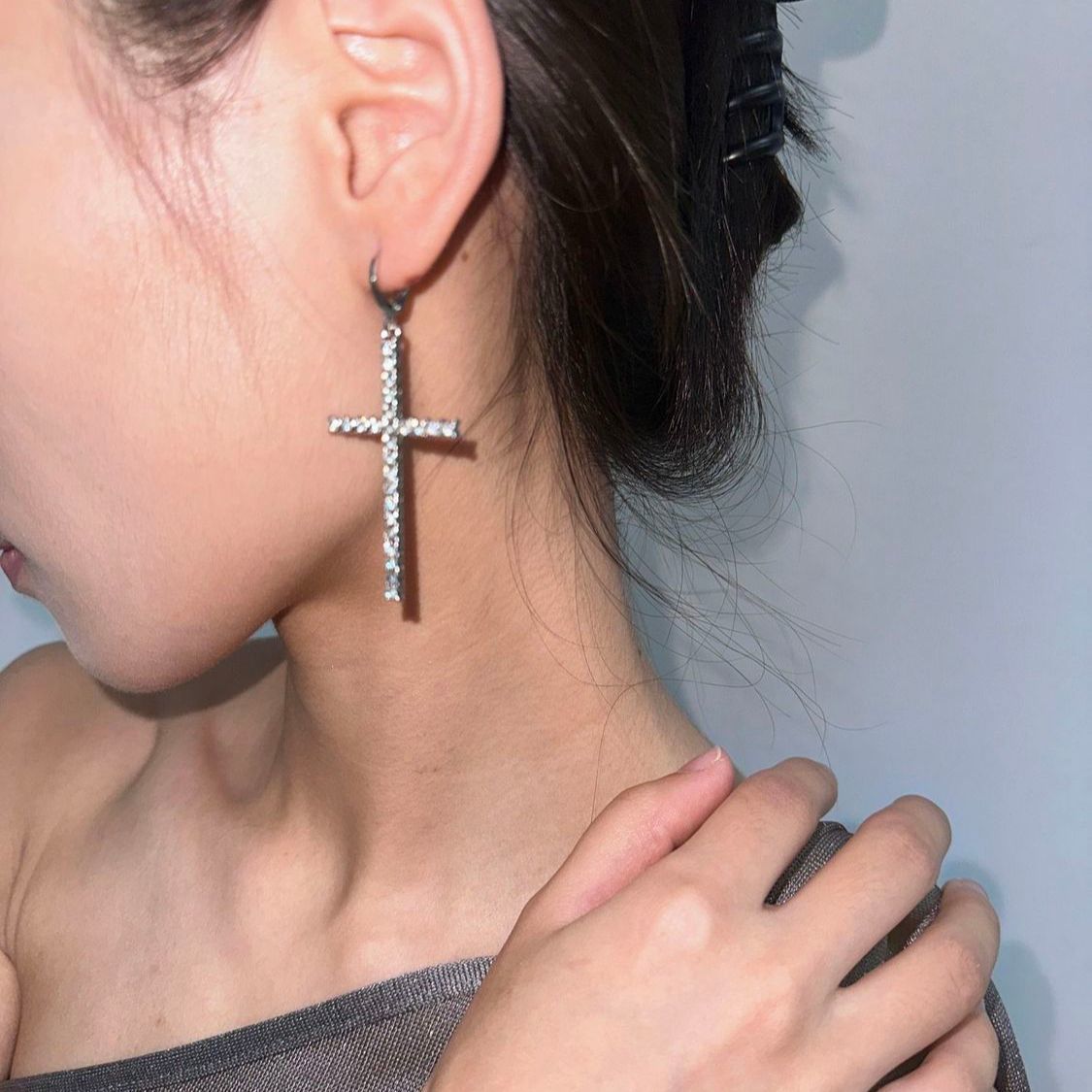 Anting Liontin Salib Zirkon Mo - Men'S Minimalist Accessories ulasan dan harga